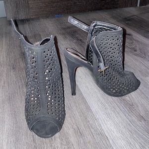 Sexy cage heels